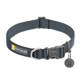Ruffwear collier en vue frontale montrant le design léger et profil bas
