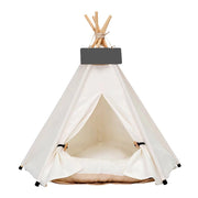 scnbom tipi face montrant l'entrée cosy et l'intimité offerte