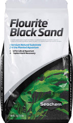 Seachem Flourite Black Sand gros plan texture poreuse favorisant enracinement