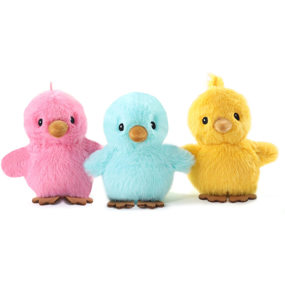 Sew Butiful pack devant montrant trois peluches colorées, attise la curiosité