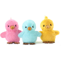Sew Butiful pack devant montrant trois peluches colorées, attise la curiosité
