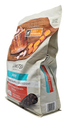 SIMPLY NOURISH gros plan croquette montrant texture et appétence pour chiots