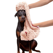 Soggy Doggy Super Shammy vue avant montrant la taille et couleur beige, absorption rapide