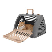 SportPet Designs face avant montrant porte grise tan pour une entrée apaisante