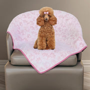Couverture Stuffed face avant rose montrant motif pattes et style protecteur