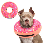 Supet vue avant du collier donut gonflable protégeant confortablement la région opérée