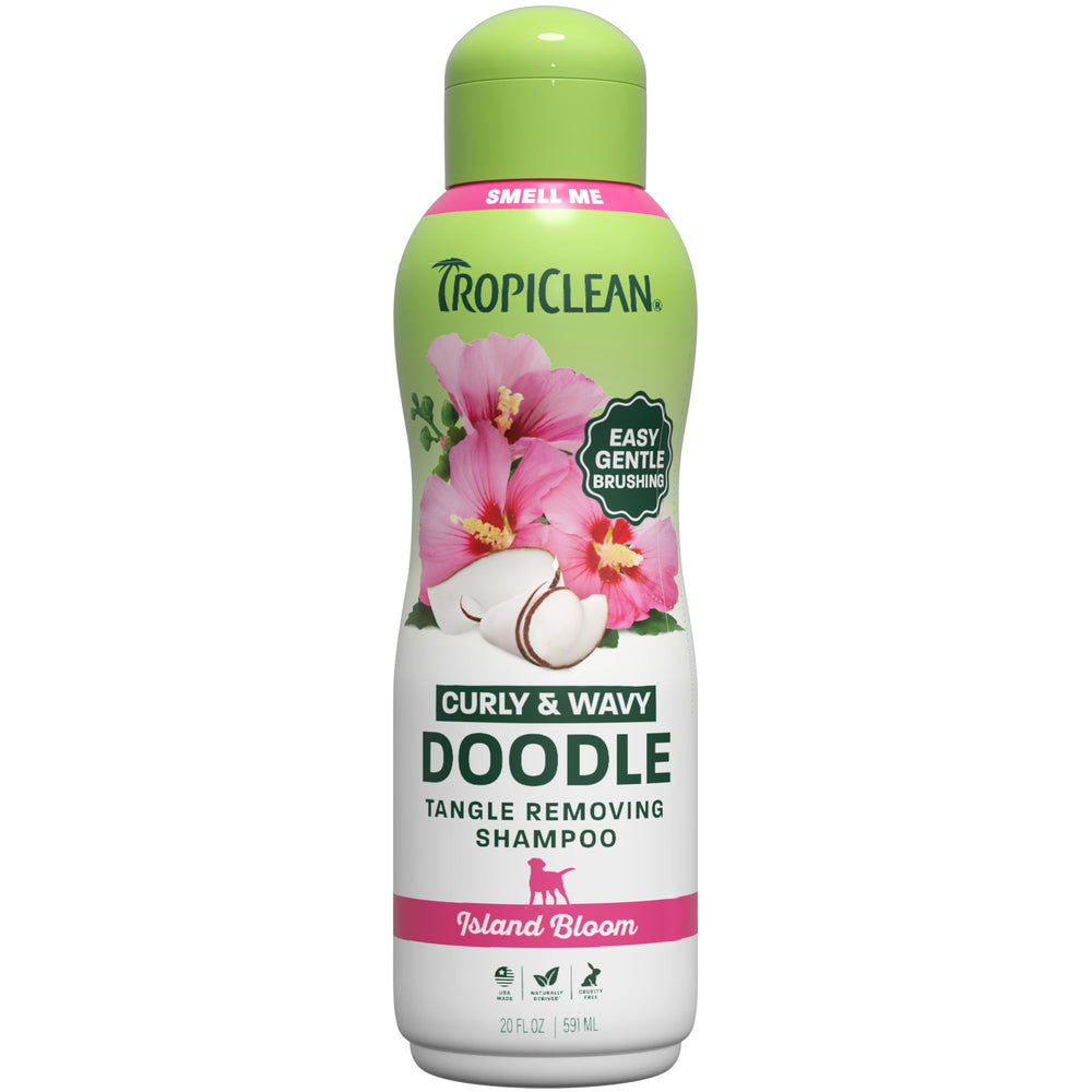 TropiClean flacon 20 oz montrant l'emballage pour pelages bouclés, praticité