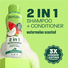 TropiClean spray projeté sur poil illustrant une diffusion non grasse