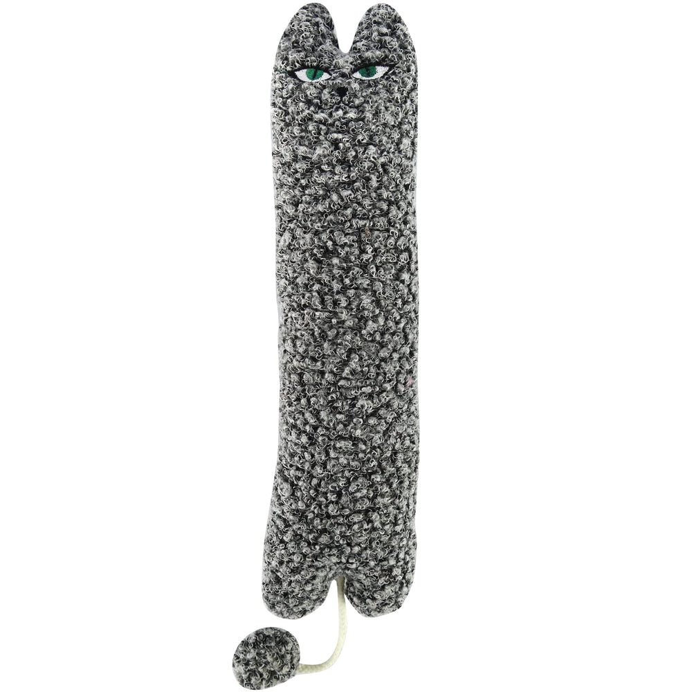 TTcat coussin devant montrant yeux brodés et silhouette attirante