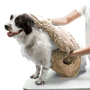 Tuff Pupper serviette face avant montrant taille et coupe pour séchage rapide