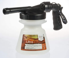 UltraCruz Foaming Tool en usage sur un cheval pour lavage rapide