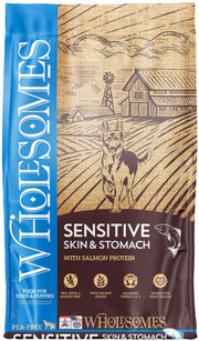Wholesomes emballage avant 30 lb montrant la recette saumon et riz et facilité de stockage