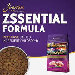 Gros plan de la texture des croquettes Zignature Zssential, met en valeur l'appétence