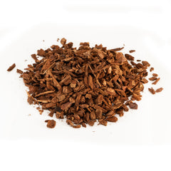 Gros plan de la texture d'écorce Zoo Med Reptile Bark montrant rétention d'humidité et surface absorbante
