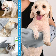 1TO3GO gant utilisé lors d’un bain de chien pour un nettoyage doux