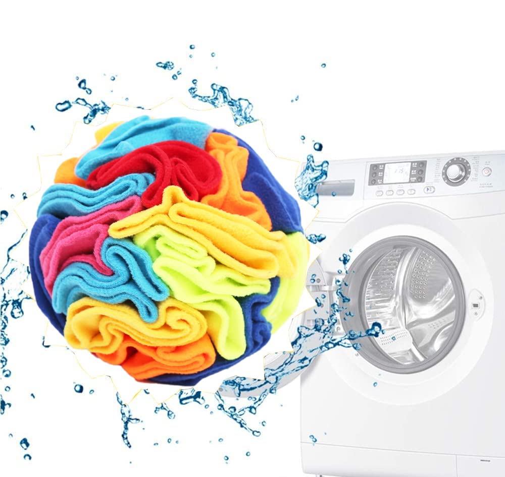 Ablechien Snuffle Ball en cours de lavage illustrant qu'il est lavable en machine