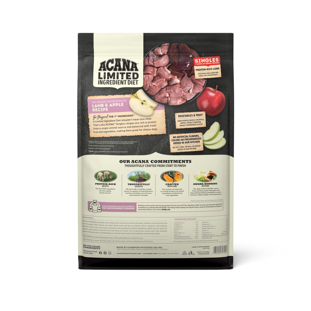 Gros plan croquettes ACANA montrant texture et appétence, meilleure acceptation