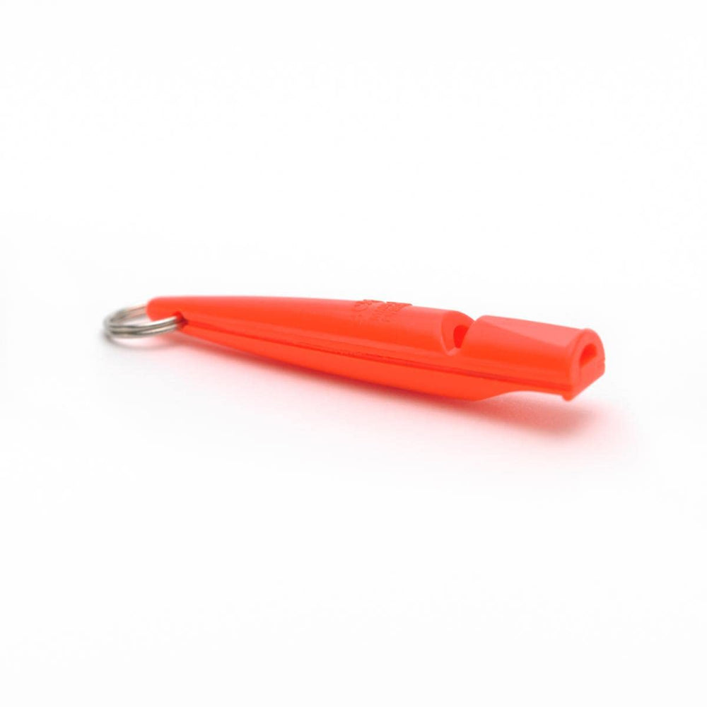 ACME sifflet 211.5 orange gros plan sur matériau robuste et durable