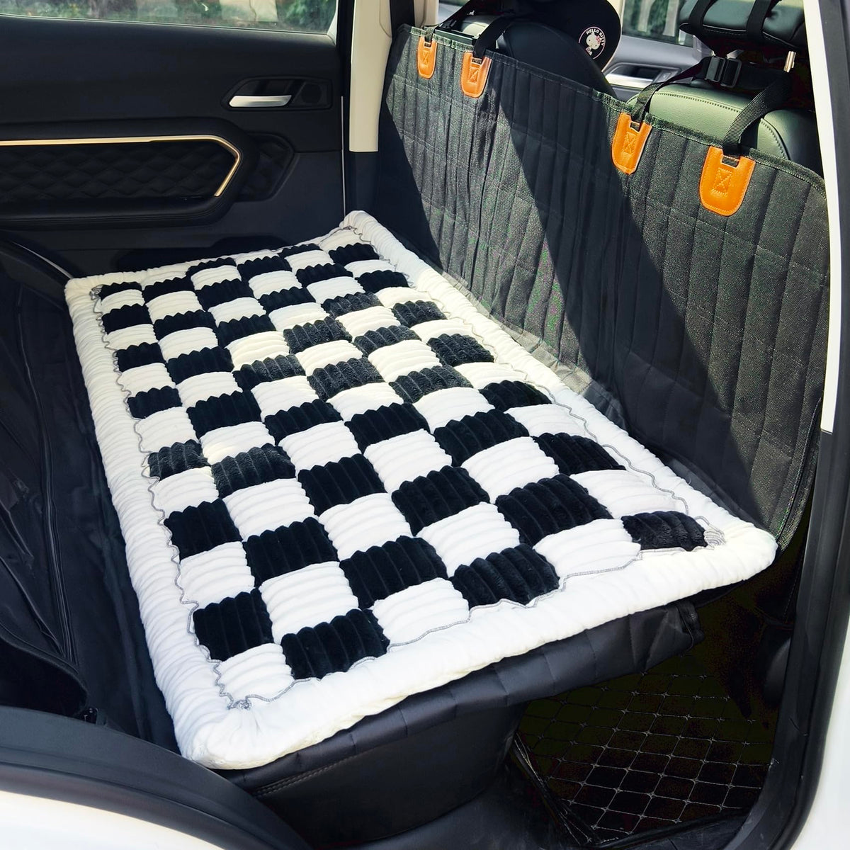 AEEISHOMEREFORM tapis-lit pour siège arrière montrant protection et confort