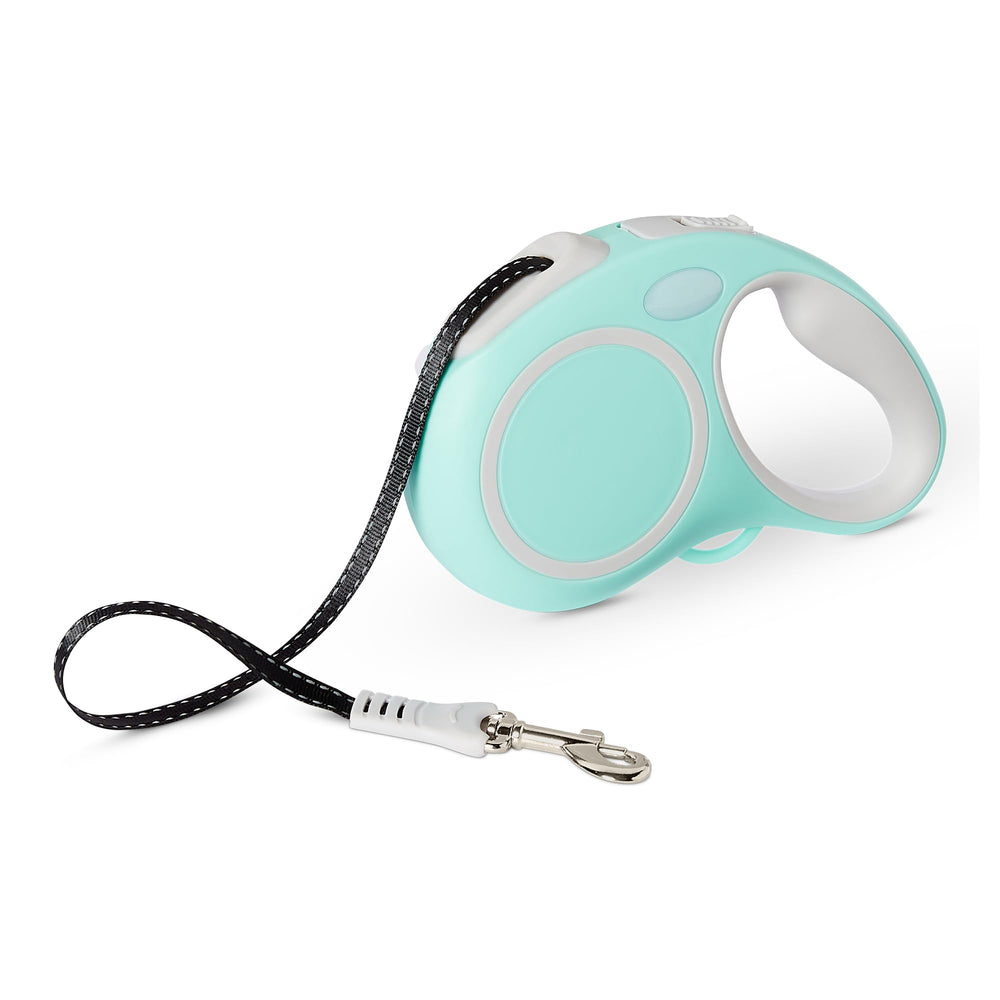 Amazon Basics laisse rétractable face avant bleu montrant design et prise en main