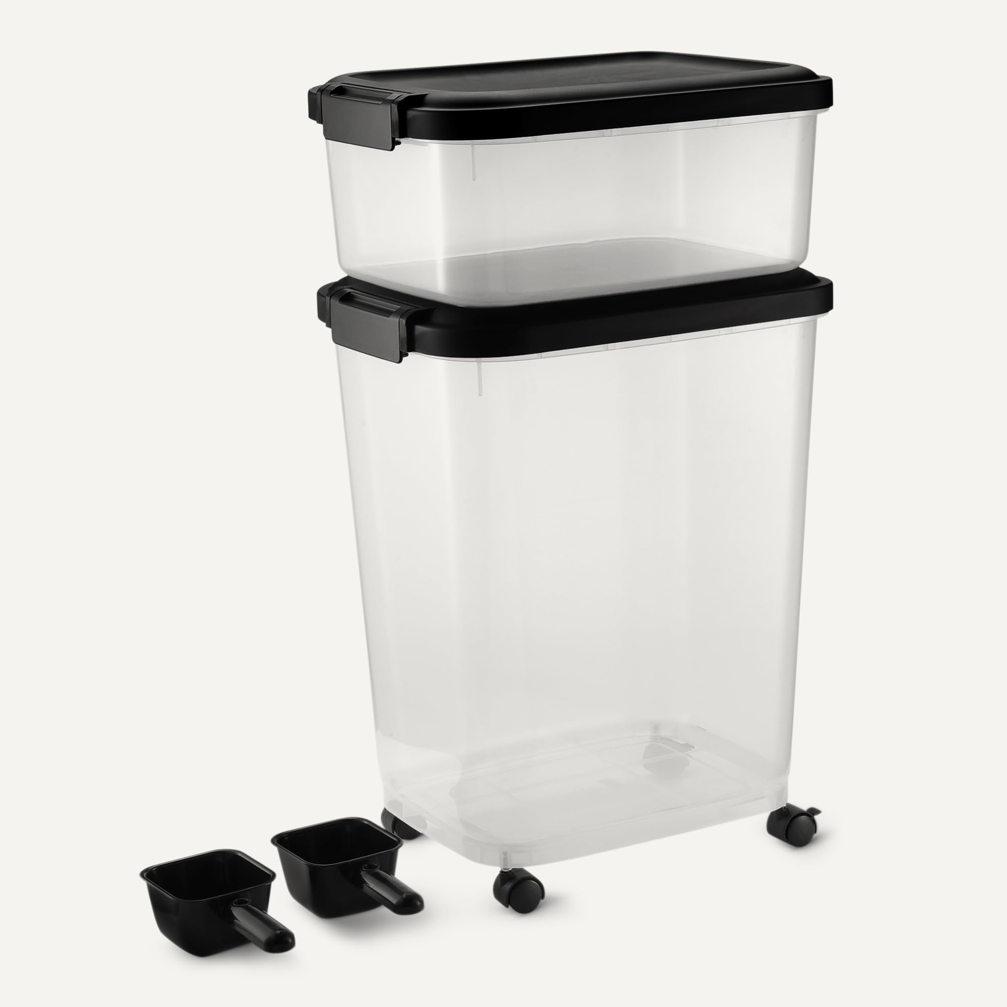 Amazon Basics roulettes montrées en action pour mobilité facile et stable