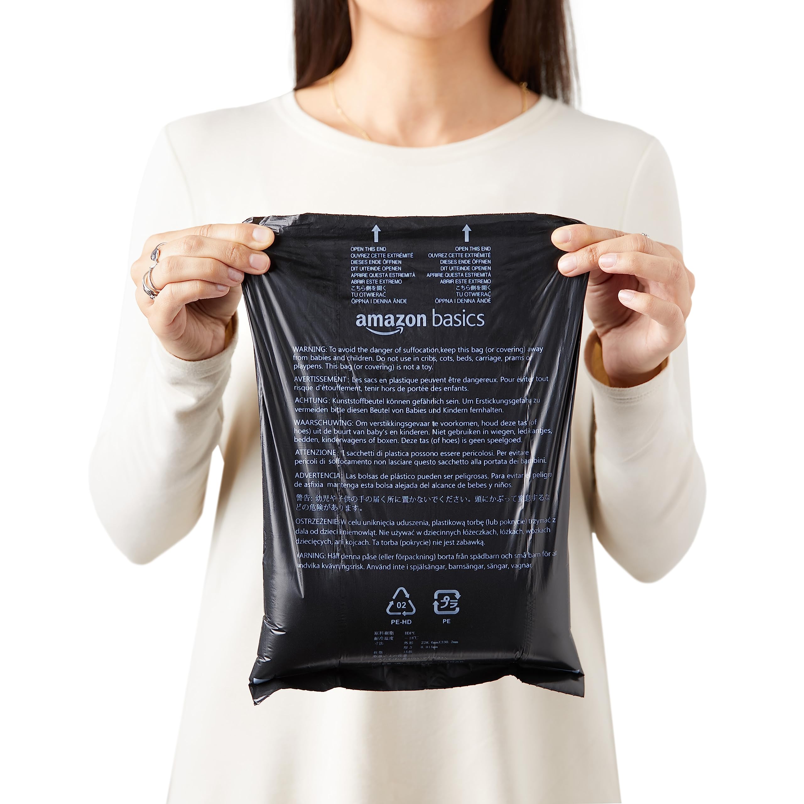 Amazon Basics sac 13x9 pouces ouvert montrant espace généreux