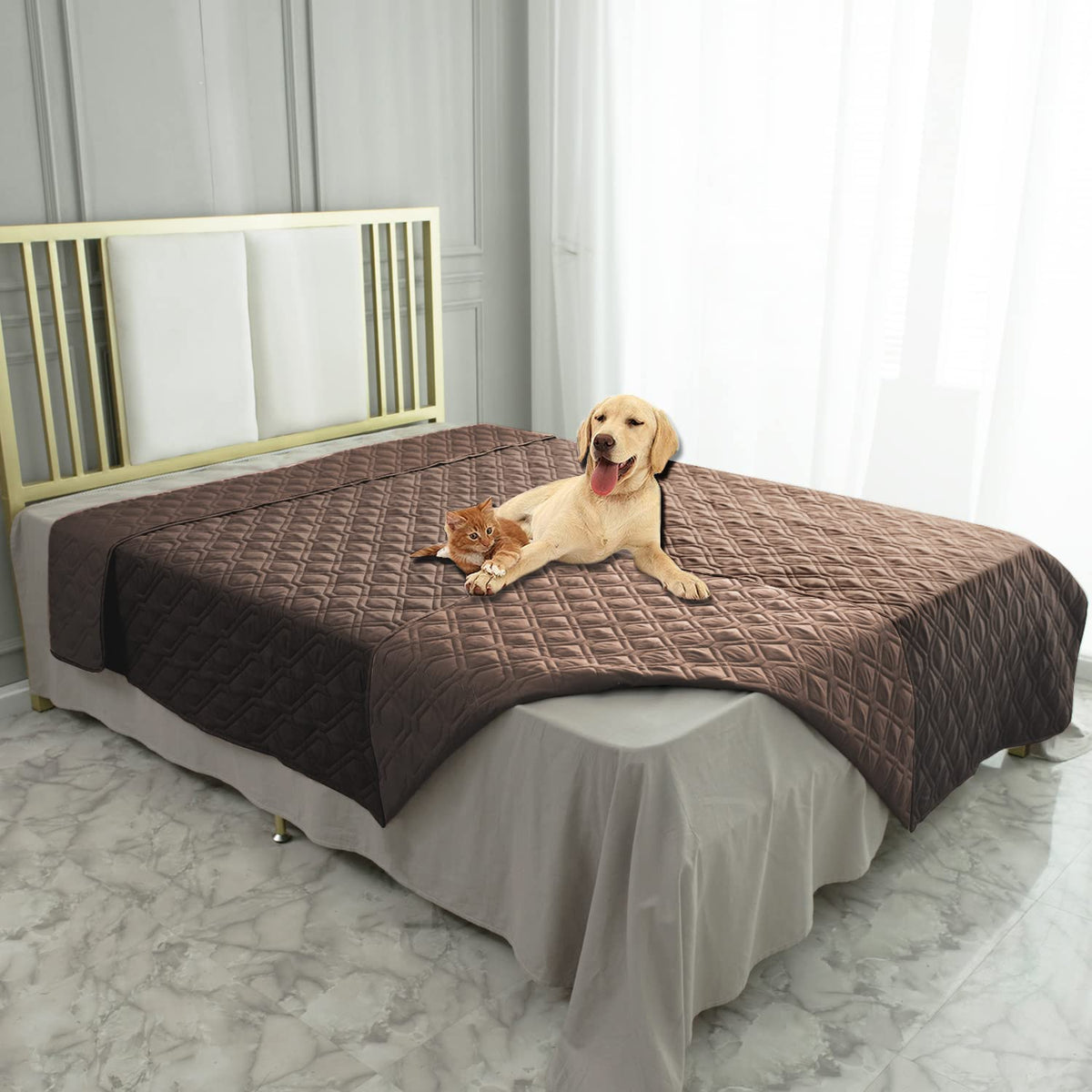 Ameritex housse pliée montrant compactage et rangement pratique