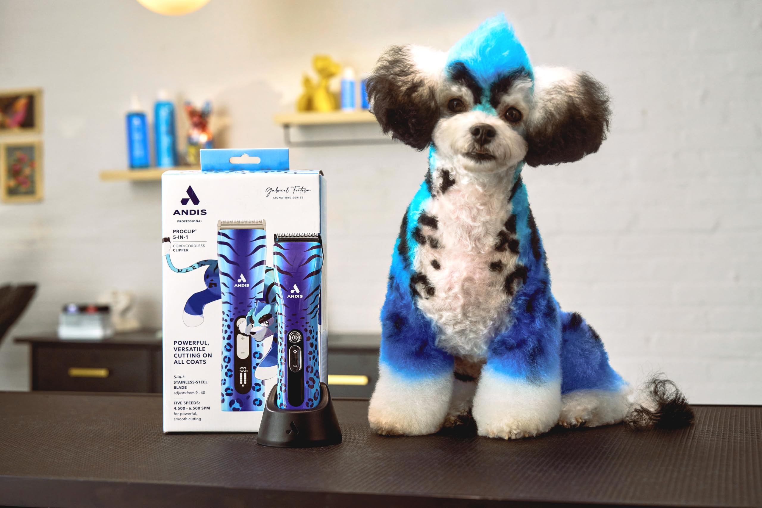 Andis ProClip en action sur chien, coupe fluide et sans tiraillement