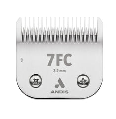 Andis UltraEdge vue avant montrant la lame chrome pour coupes nettes et durabilité