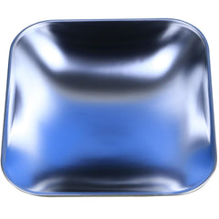 ANDOLL HOME gros plan texture acier inox, surface lisse hygiénique