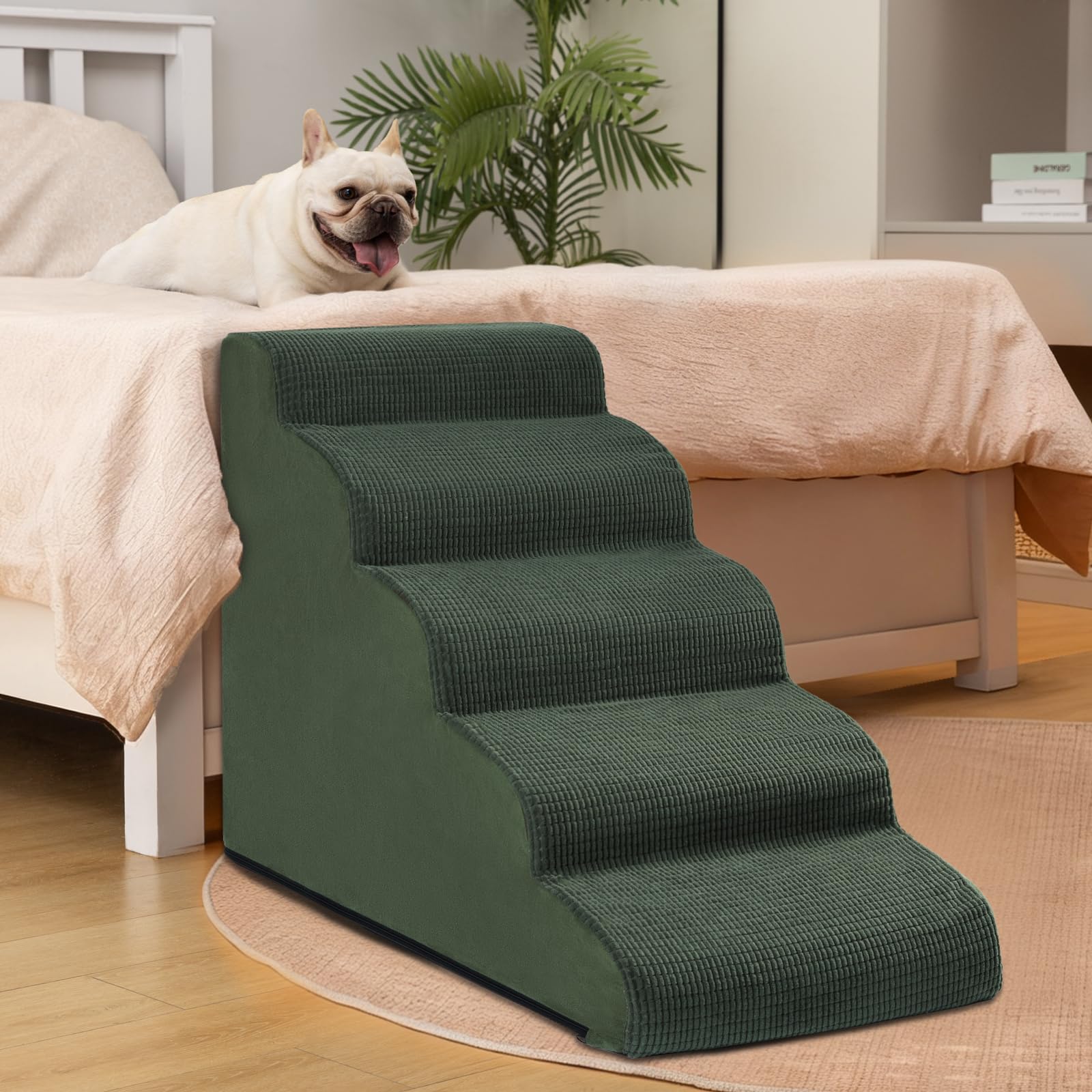 aodisman chien utilisant l'escalier pour monter au canapé en sécurité