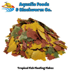Aquatic Foods Inc. flocons dans une main pour échelle et portion