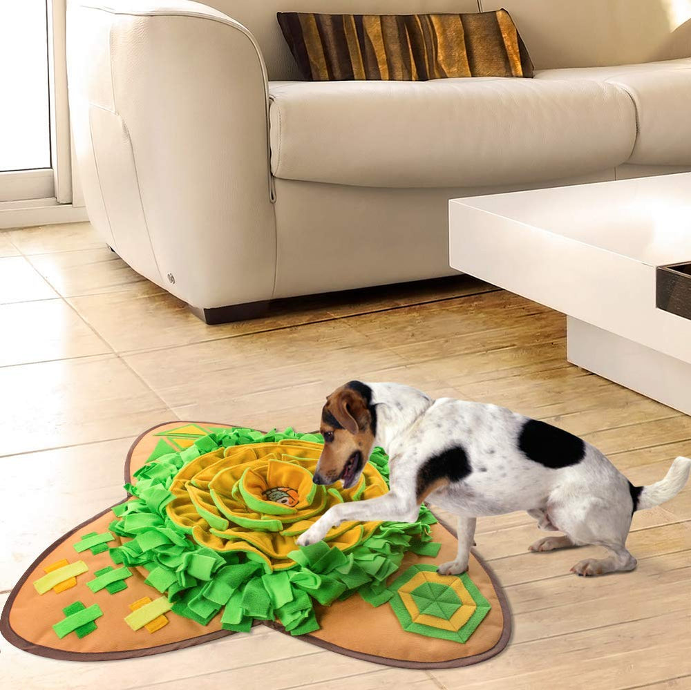 AWOOF chien utilisant le tapis stimulant la recherche naturelle