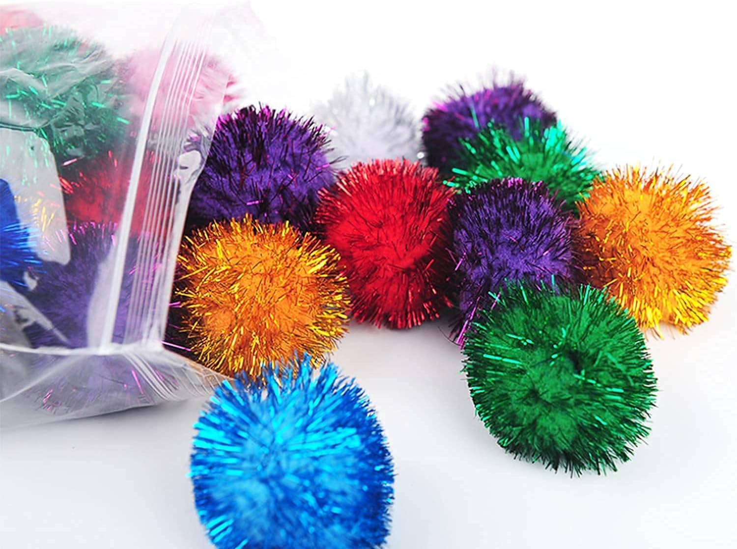 BallHull utilisation décorative de pompons pour fête ou bricolage créatif