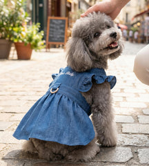 BAOBICUTE détail broderie sur robe denim pour style soigné
