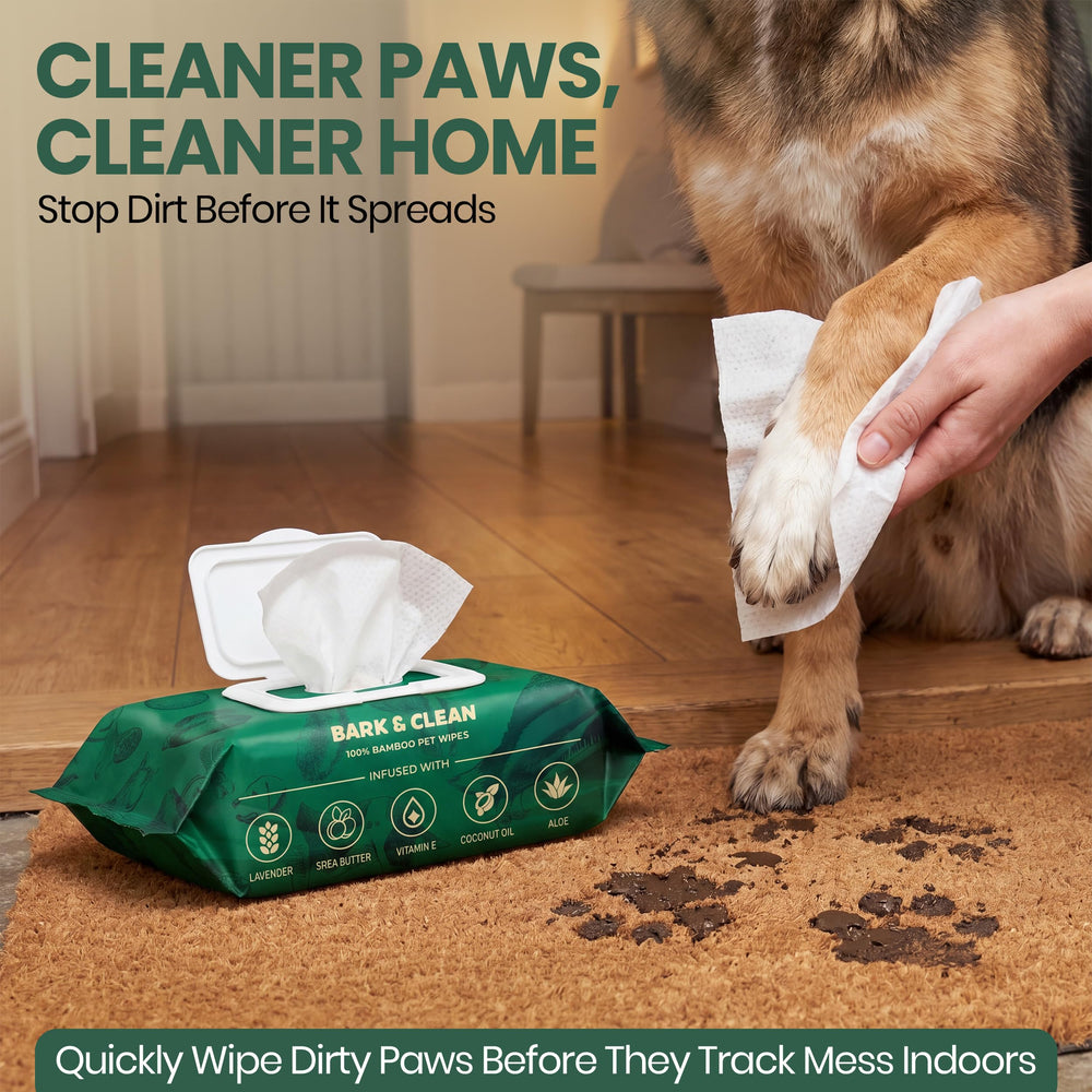 Bark & Clean lingette essuyant une patte après promenade pour propreté