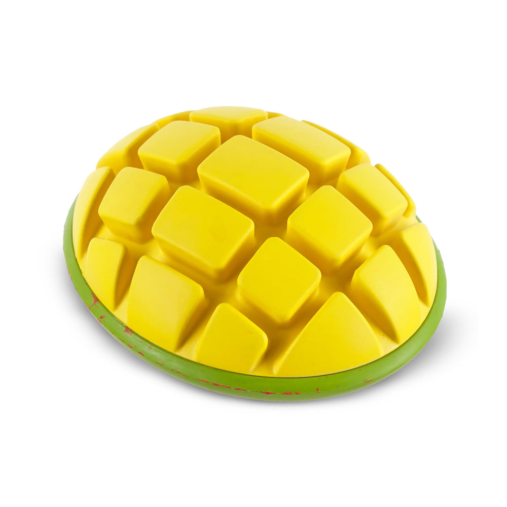 BarkBox vue frontale du jouet mangue montrant la forme et le design résistant