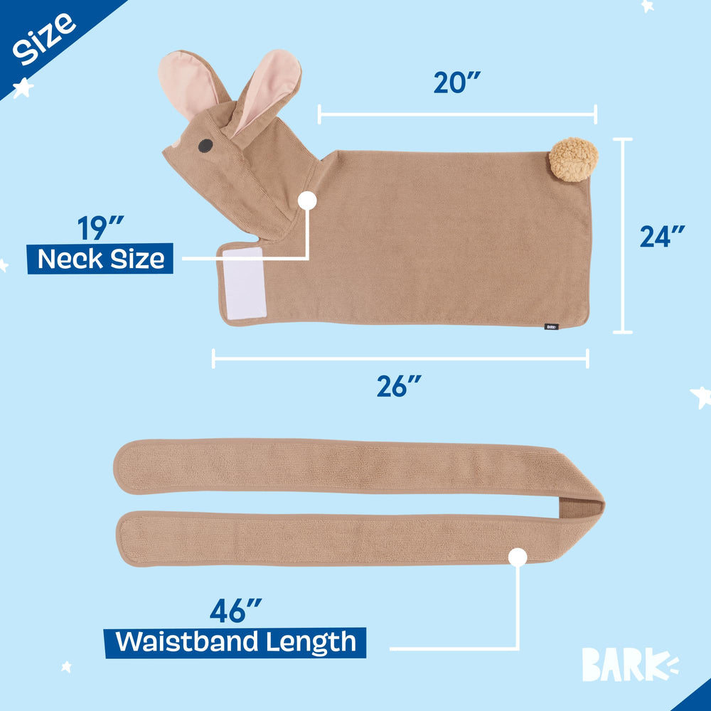 BarkBox chien portant le peignoir en position, maintien sécurisé