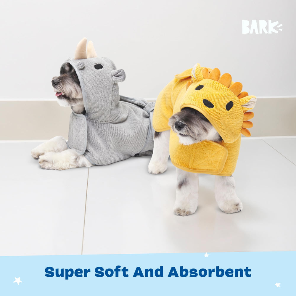 BARKBOX peignoir taille échelle comparée à une patte pour ajustement