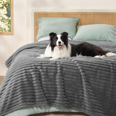 Bedsure couverture face emballage montrant taille queen et couleur Warm Grey pour protection