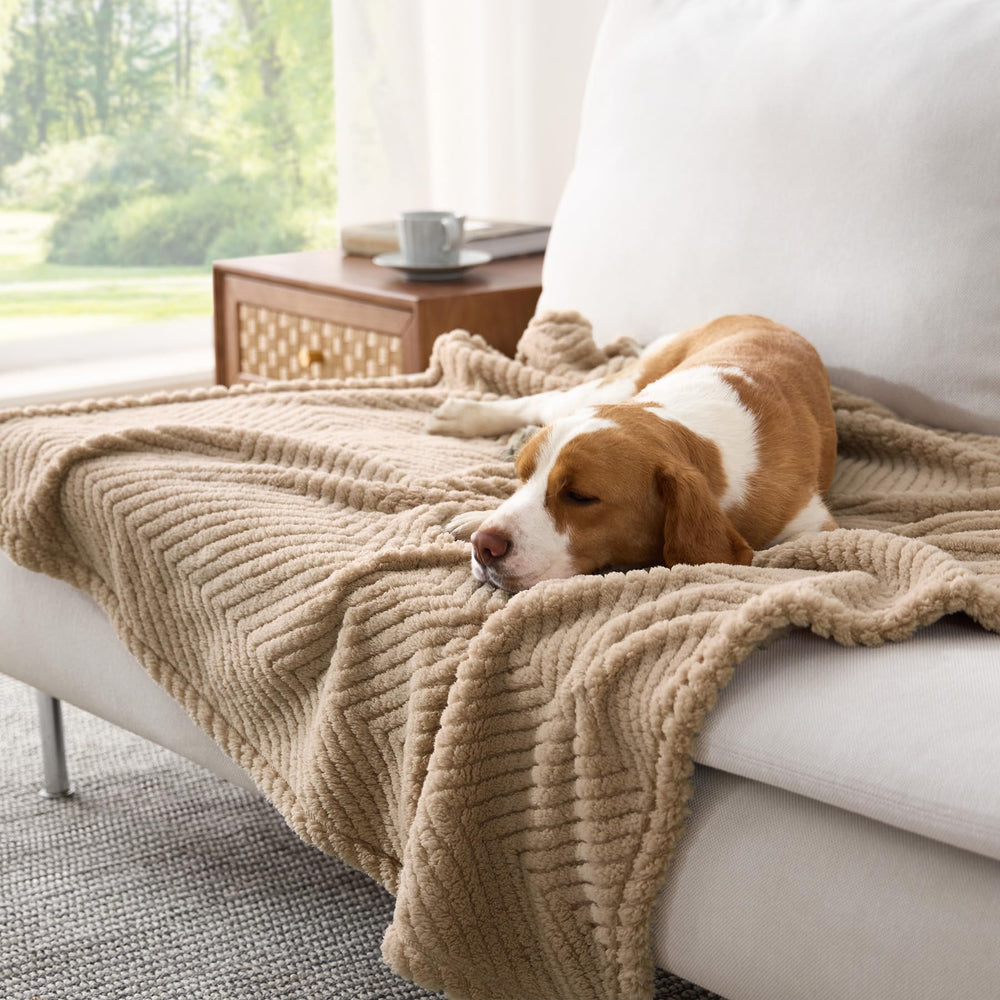 Bedsure gros plan du motif jacquard apportant élégance et résistance