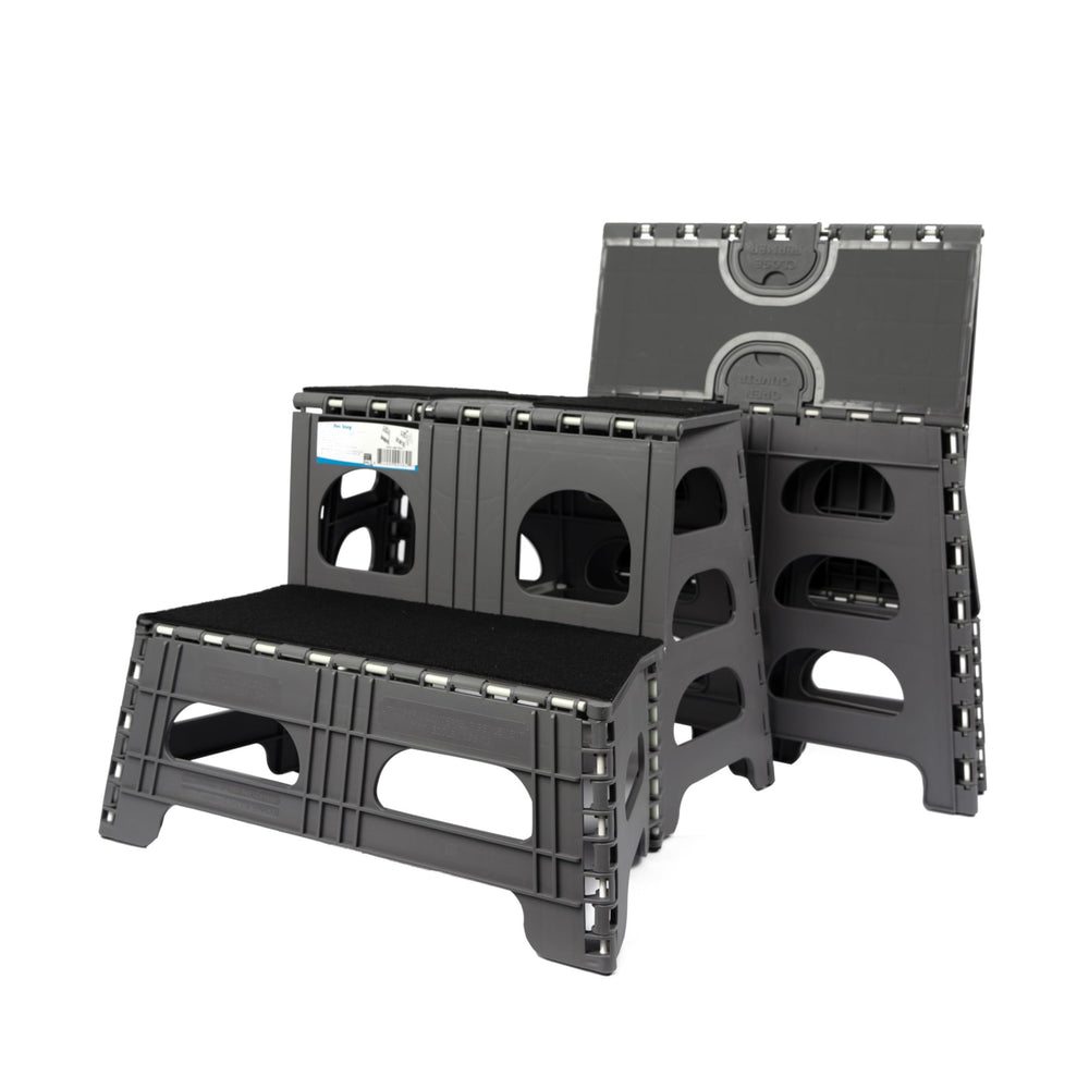 Bee Neat vue avant de l'escabeau pliable montrant stabilité et design compact