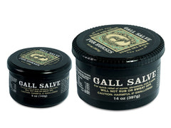 Bickmore crème appliquée sur l’épaule du cheval pour protection durable
