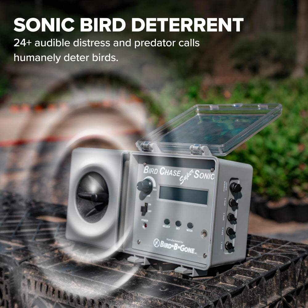 Bird B Gone gros plan sur le haut-parleur révélant la diffusion sonore efficace
