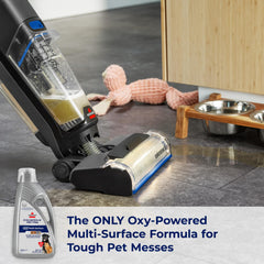 Bissell versement de la formule dans machine pour nettoyage efficace