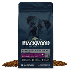 Blackwood emballage avant 24 lb montrant la formule Sensitive et bénéfice digestion