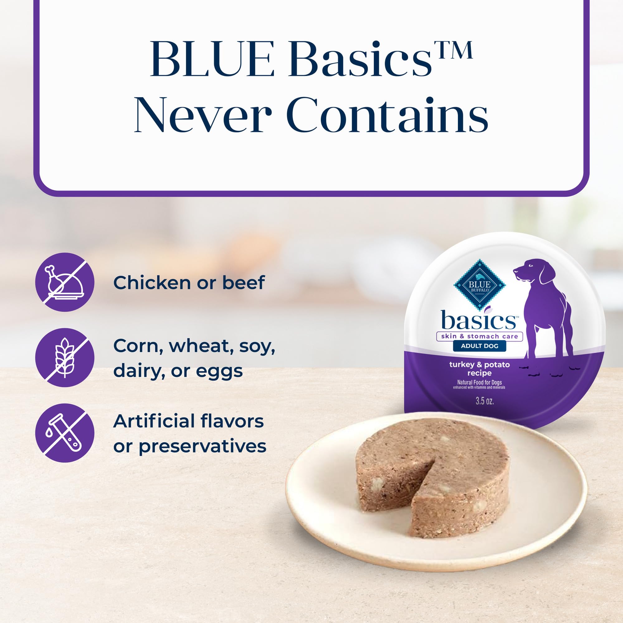 Blue Buffalo chien mangeant la pâtée en maison, augmente l'appétence du repas