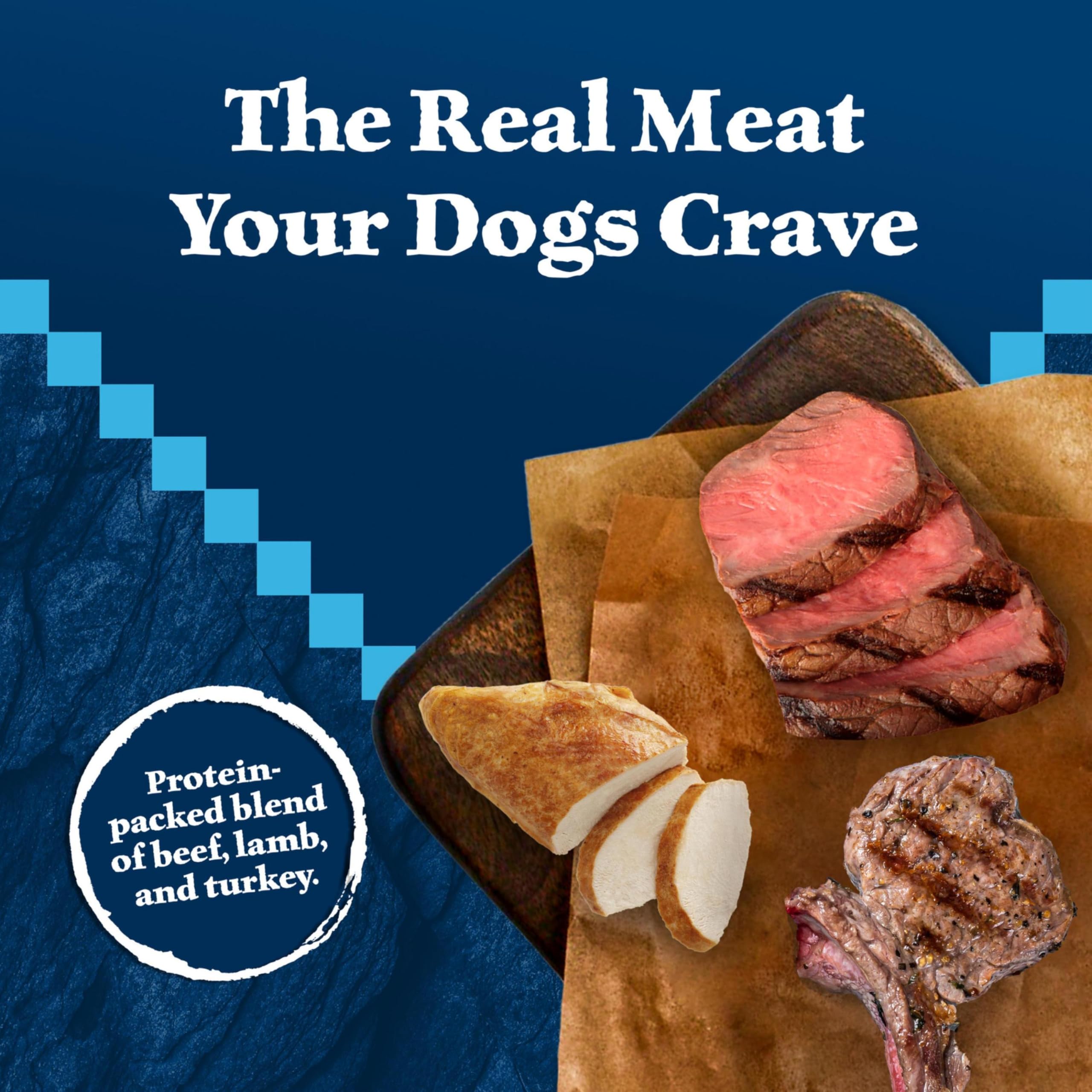 Blue Buffalo gros plan sur morceaux de bœuf réels dans la pâtée apportant protéines