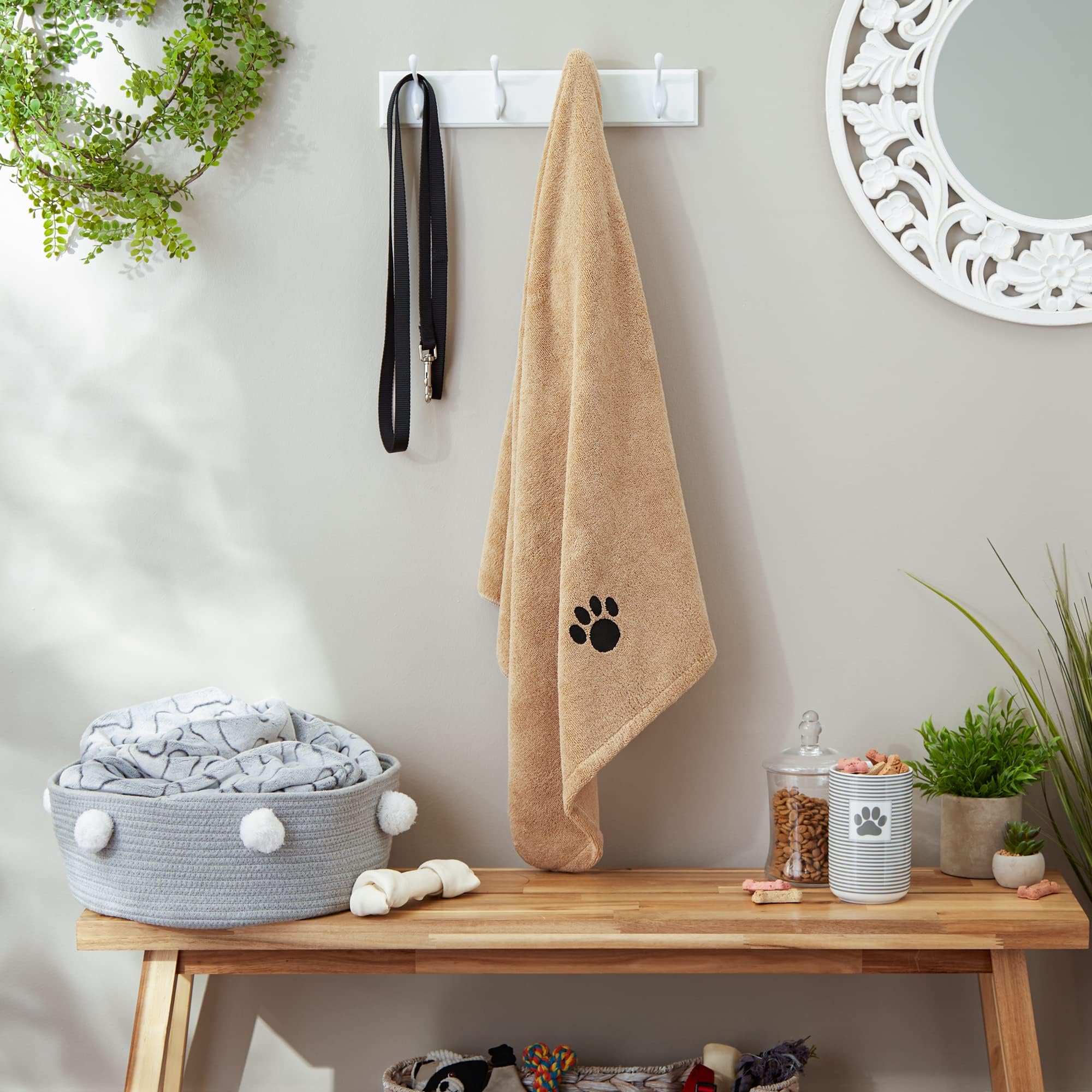 Bone Dry serviette comparée à une main, montre format XL pratique
