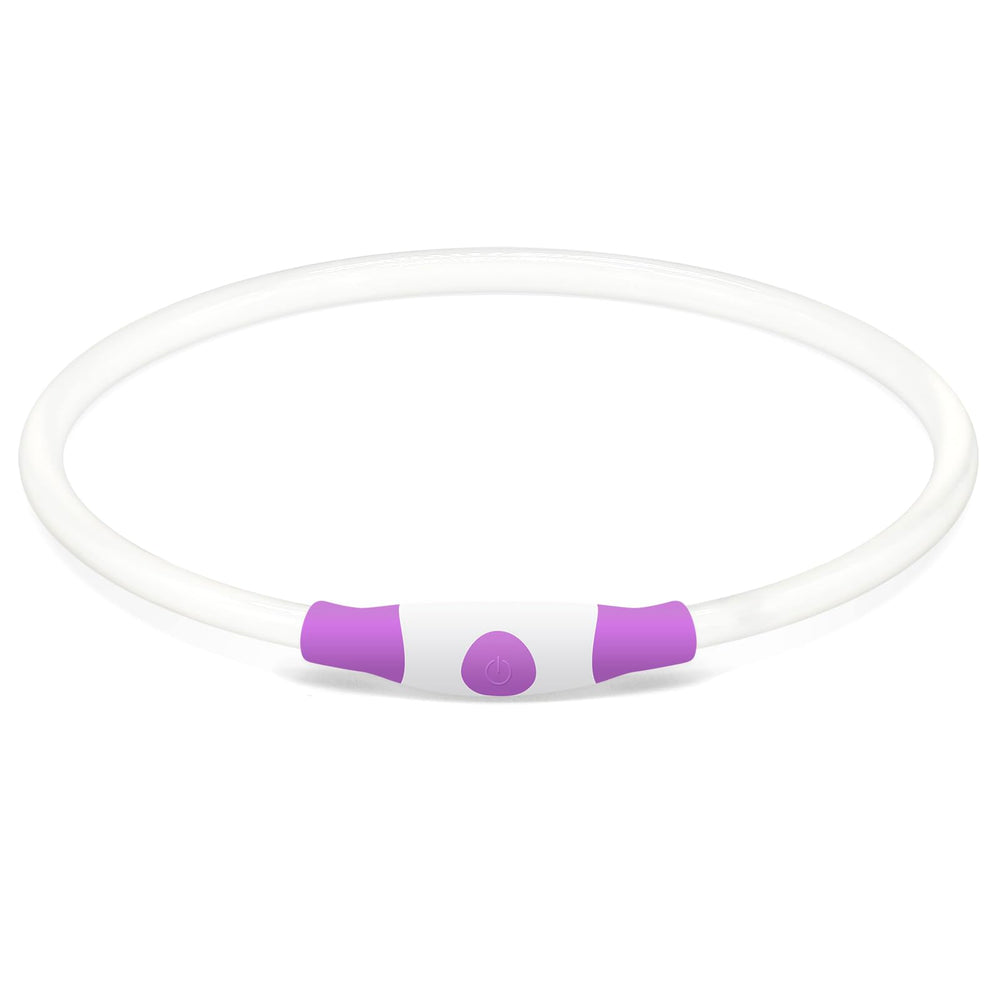 BSEEN collier connecté en charge via micro-USB illustrant facilité de recharge